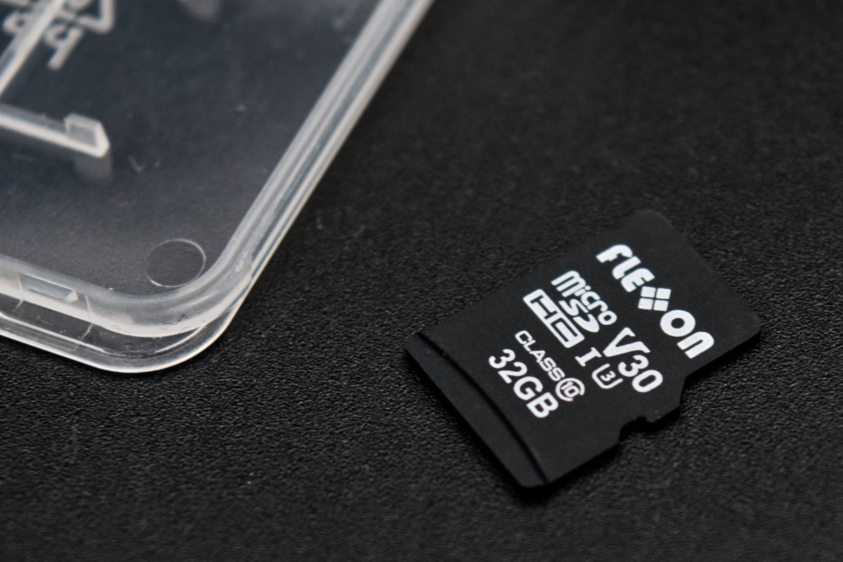 Flexxon microSD card FxAdv II