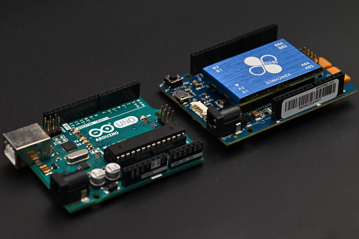 86Duino ZERO and Arduino UNO