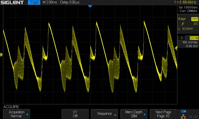 An oscilloscope shot showing the same wave, without the low-pass filtering.