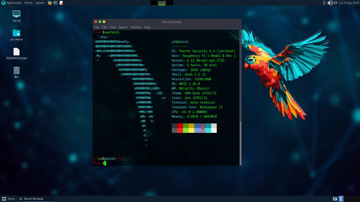 Parrot OS je Linux distribucija bazirana na Debian-u sa MATE desktop okruženjem za one kojima je fokus na bezbednosti.