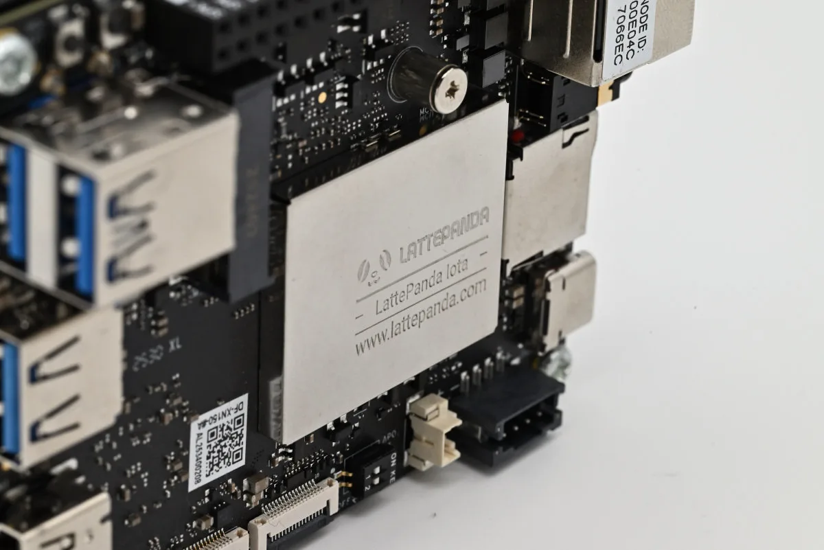 Another, closer-up photo of the IOTA's RF shield.