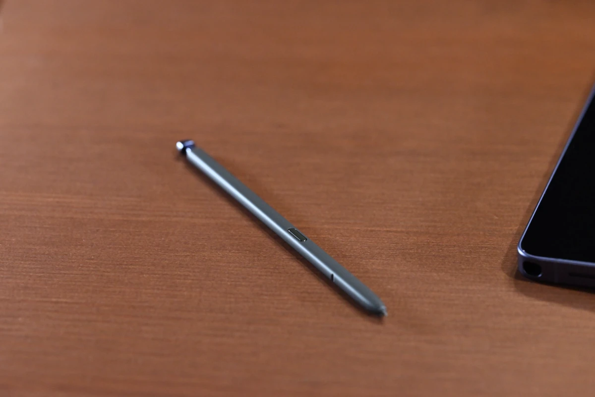 A photo of the S Pen sitting removed from the phone, next to the main handset.